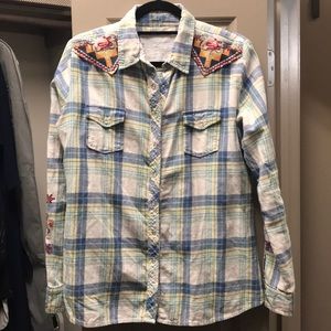 Button down Johnny was embroidered top